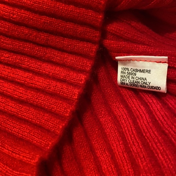 Darling red cashmere short sleeve sweater, S, NWT - Picture 3 of 5